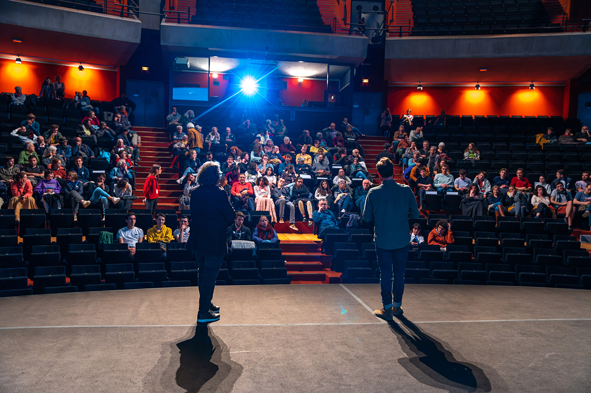 Ciné-débat en salle
